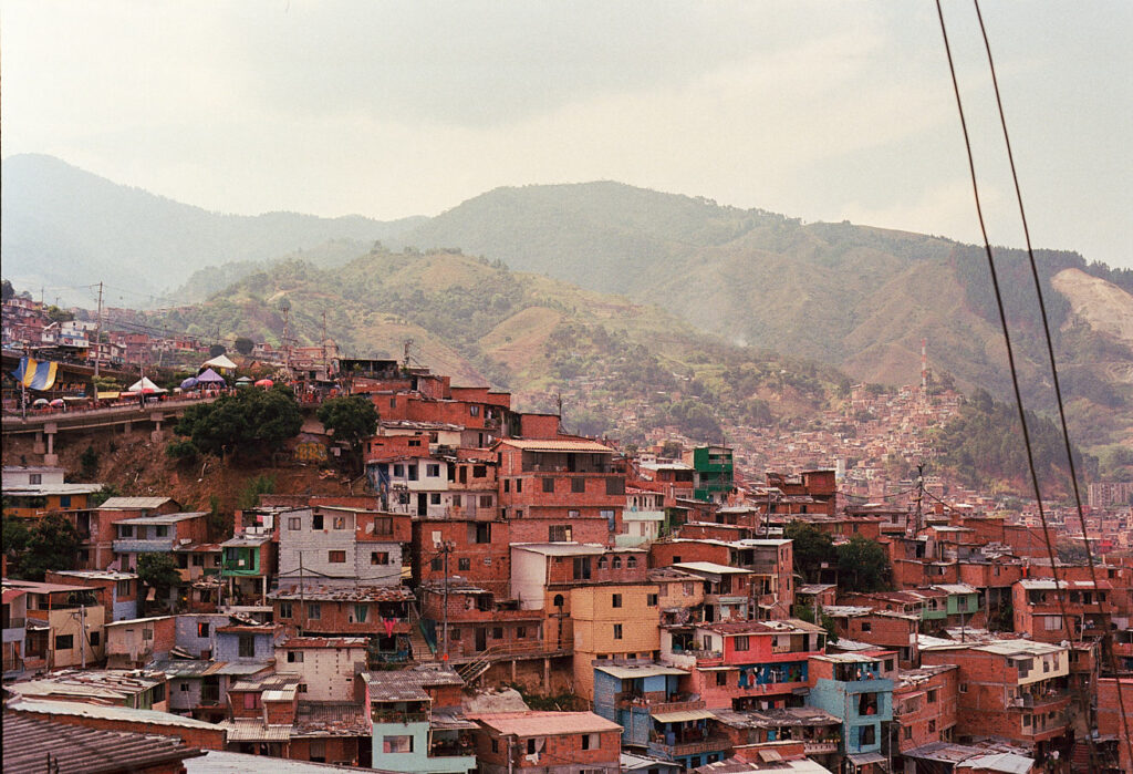 comuna-13-medellin-colombia-by-icarium-imagery-85