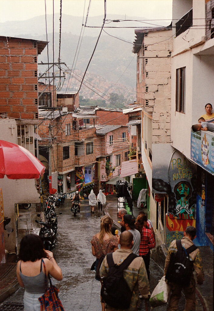 comuna-13-medellin-colombia-by-icarium-imagery-97